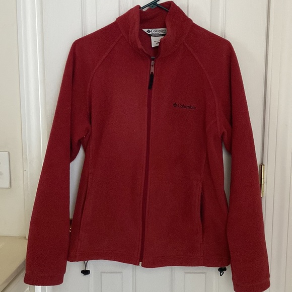 Columbia Ladies Fleece Jacket in great condition. Size Large. Color-Cranberry - Picture 4 of 6